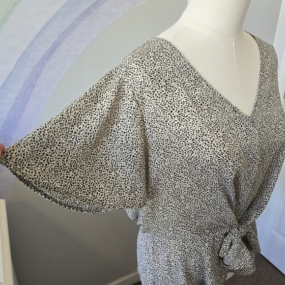 Sienna Sky | Large | Tie Front V-Neck Animal Print Blouse - Picture 2 of 9